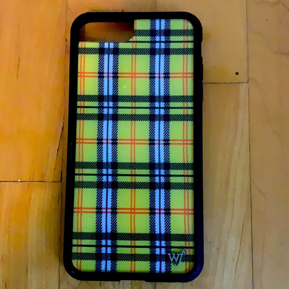iPhone 8 Plus case, color :yellow,black,red,white